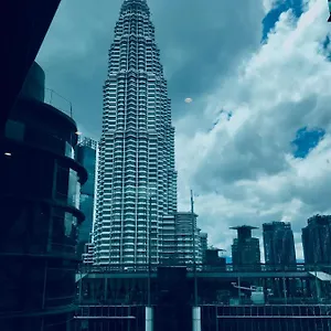 the-sky-suites-at-klcc-kuala-lumpur.kualalumpurs-hotels.com/